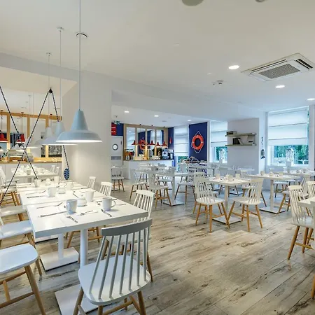 住宿加早餐酒店 Aqua House