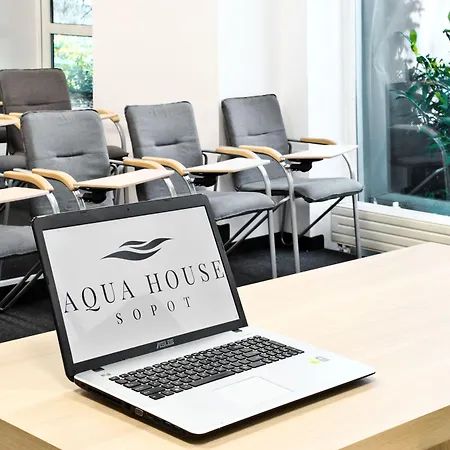 Aqua House B&B
