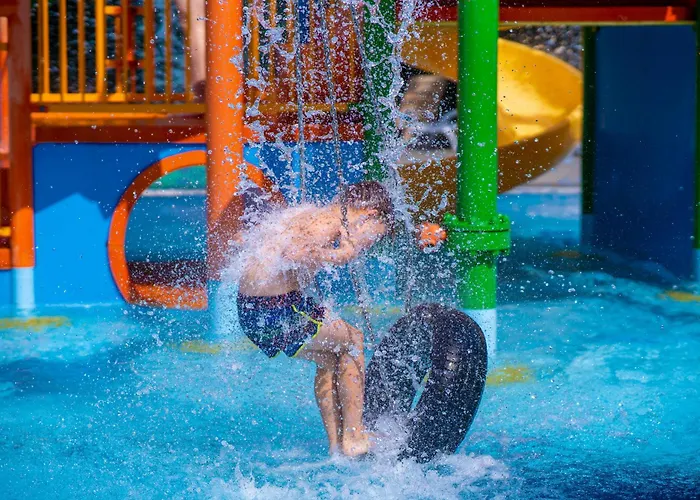 Aqua House 住宿加早餐酒店 索波特