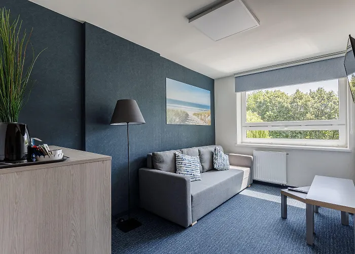 Aqua House Bed & Breakfast